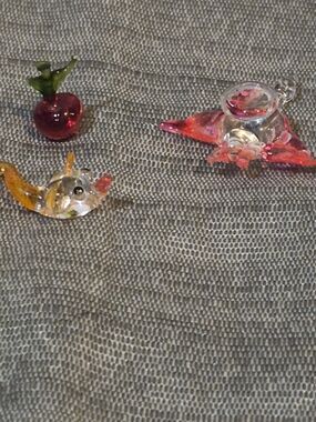 Lot of 3 Miniature Hand-Blown Art Glass Figurines - Mouse, Manta Ray, Cherry